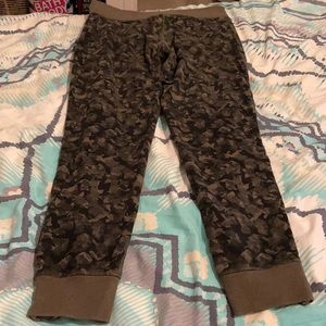 Size 8 Lululemon camo joggers